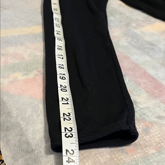 Classic Black Long Sleeve layering T-shirt size medium - Picture 5 of 6